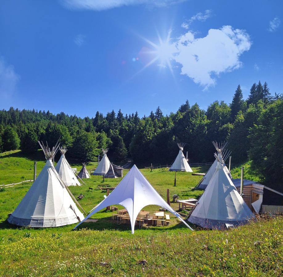 Village Tipi La Féclaz Exteriér fotografie